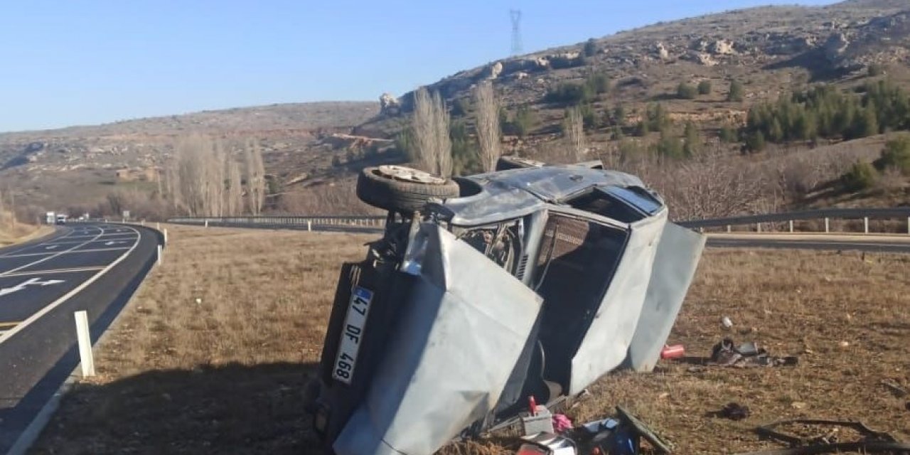 Otomobil şarampole yuvarlandı