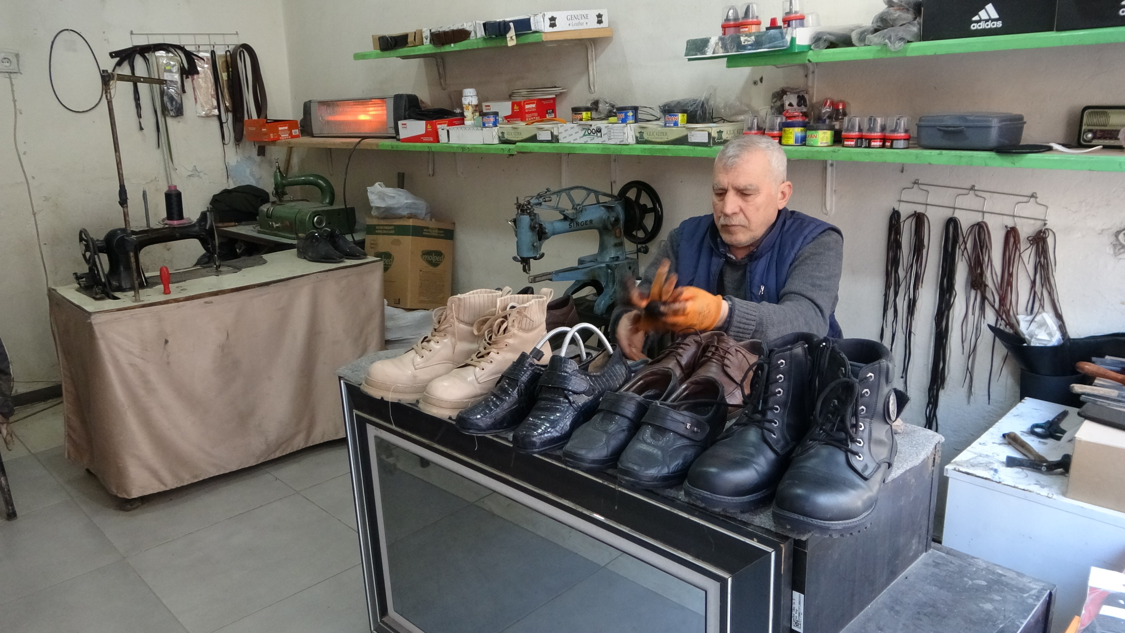 Depremzede esnafın mücadelesi