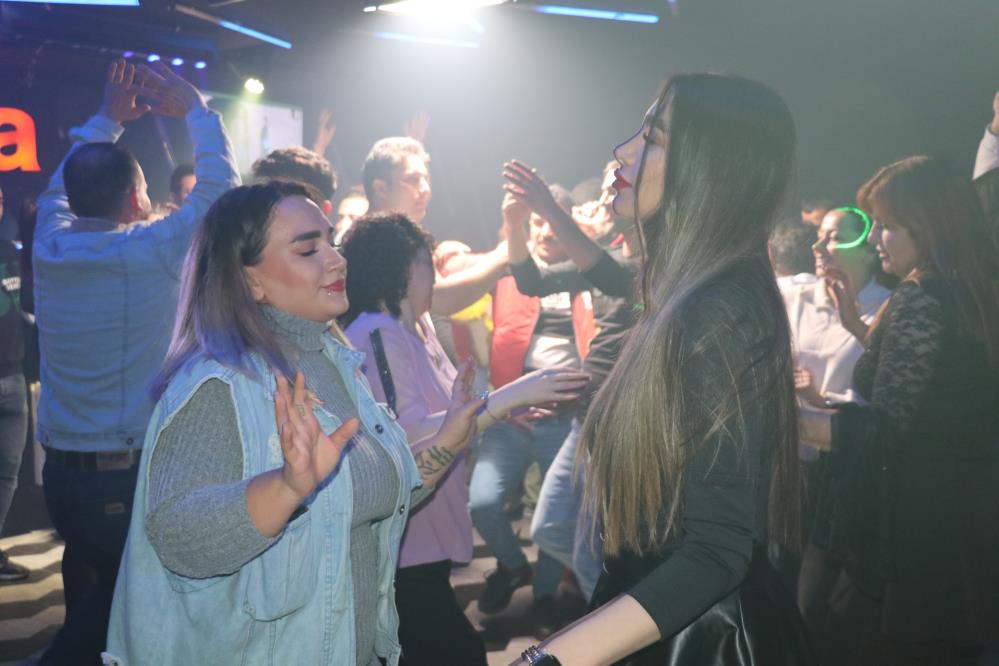 4 günlük tatilde Van'a akın etti