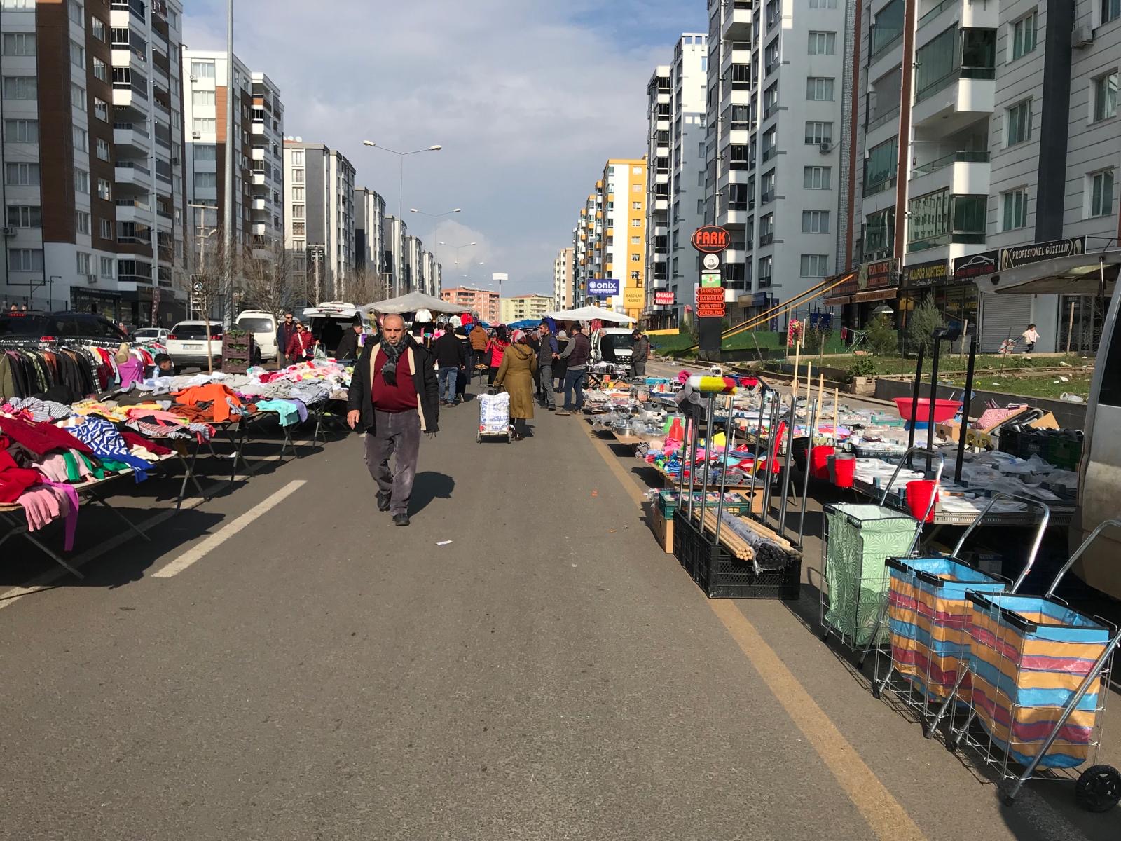 VİDEO-Diyarbakır’da semt pazarları yangın yeri gibi!