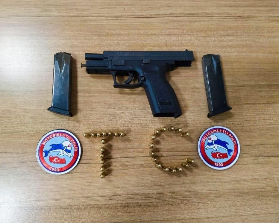 Elazığ'da 4 zanlı yakalandı