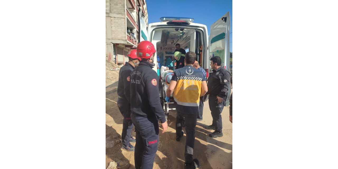 Asansör boşluğuna düştü