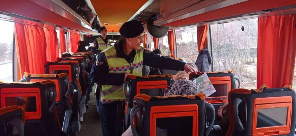 Yolculara trafik bilinçlendirmesi