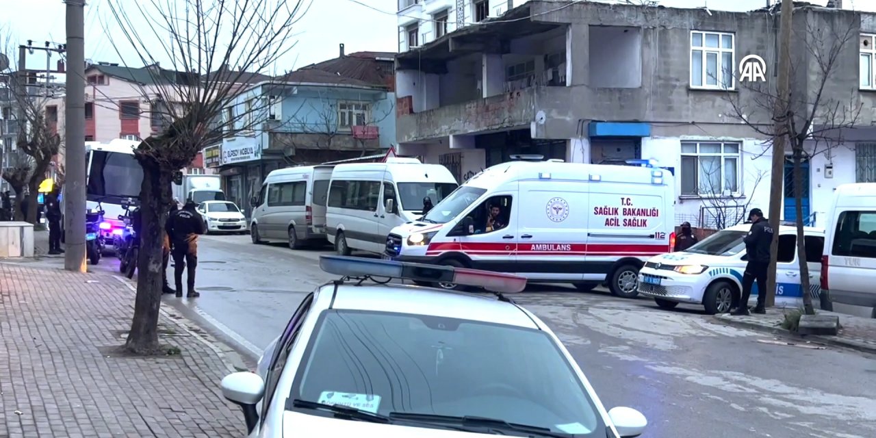 VİDEO - Düğünde silahlı kavga