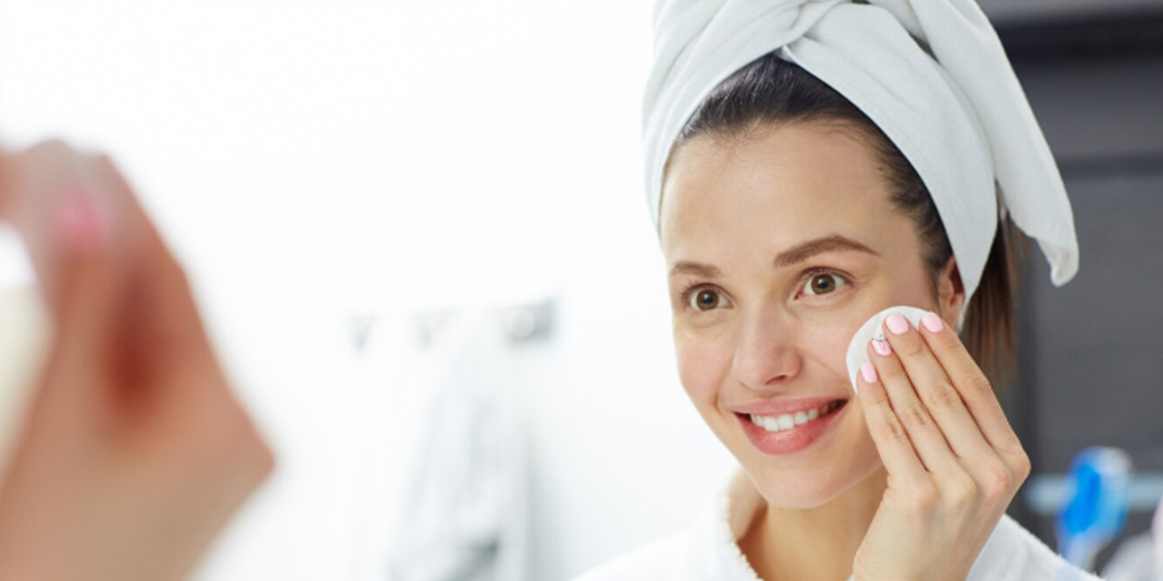 Doğru makyaj temizleme teknikleri ile cildinizin sağlığını koruyun