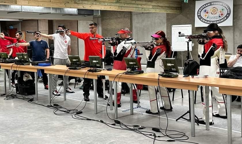 Diyarbakırlı Milli Atıcı Baba-kız aynı Şampiyona'da