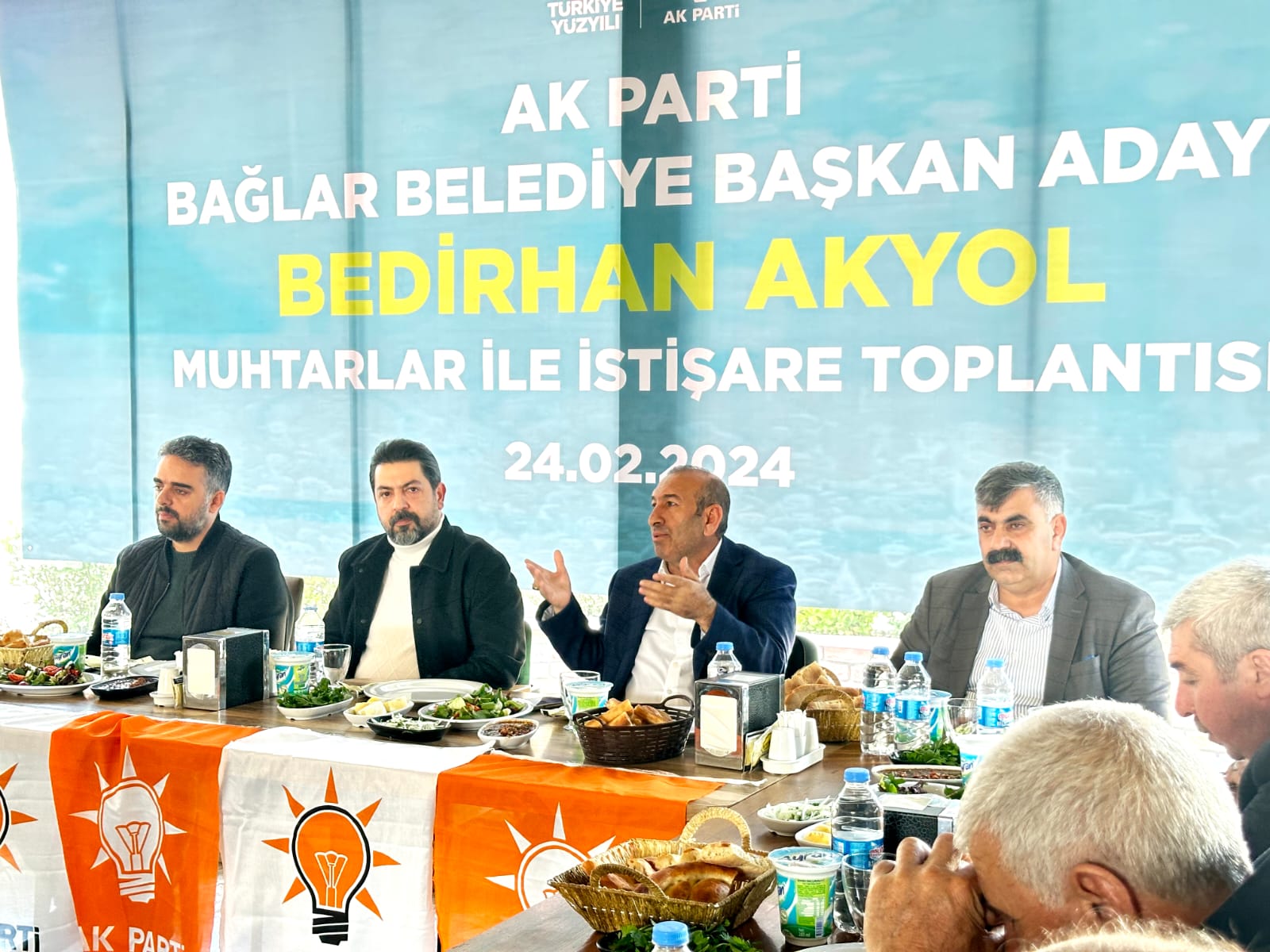 VİDEO - Akyol, Bağlar’daki Köy ve Mahalle muhtarlarını dinledi