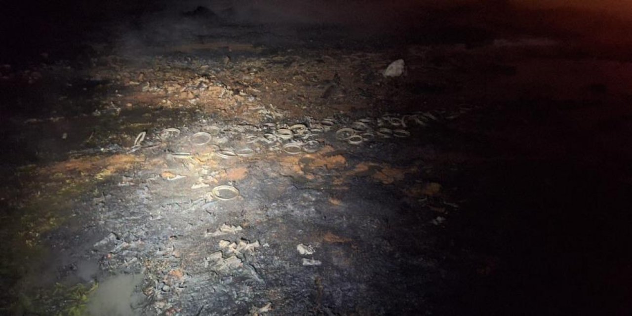 5 milyon TL'lik sulama boruları saniyeler içinde küle döndü