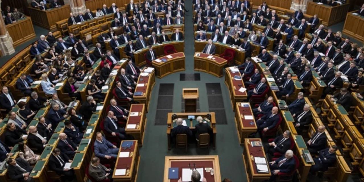 Macaristan, İsveç'in NATO'ya üyeliğini onayladı