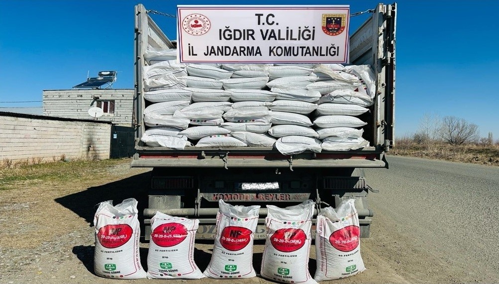 Kaçak gübre operasyonu: 4 gözaltı