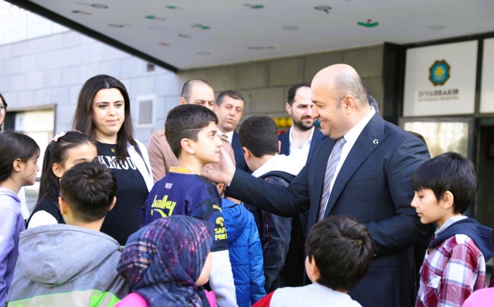 Diyarbakır'da Bilim Rüzgarı: Ali Emiri Bilgievi'nde Geleceğin Cezerileri Yetişiyor!