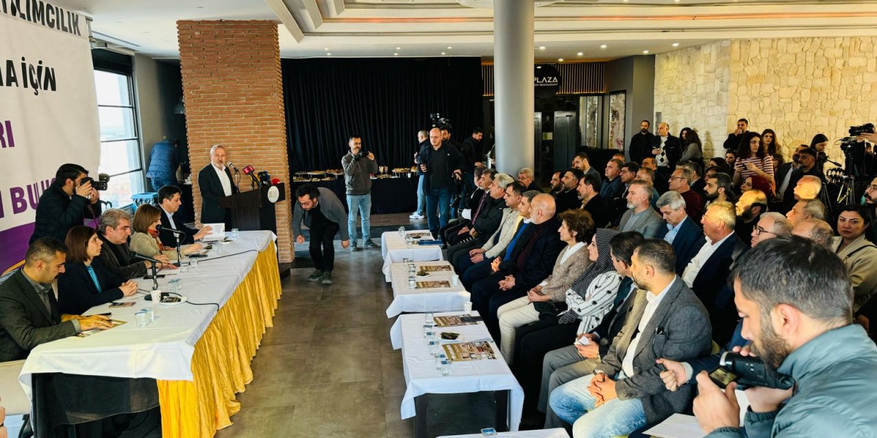 VİDEO - Diyarbakır iş insanları yerel yönetim adayları ile buluştu