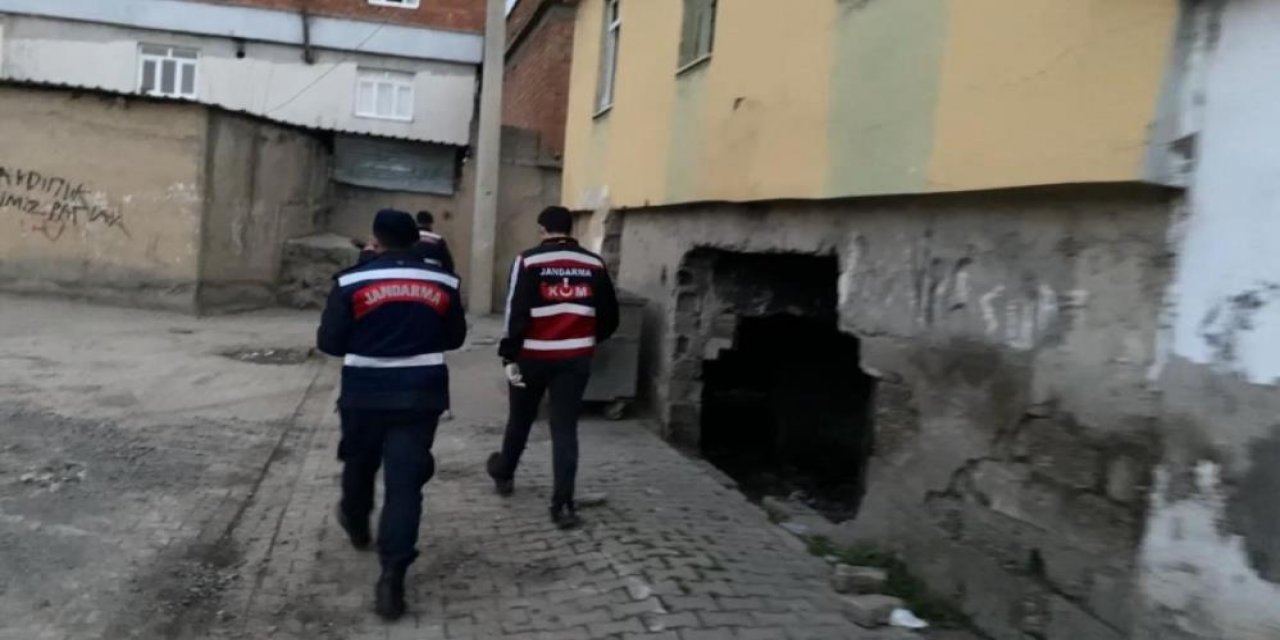 Diyarbakır merkezli kaçak silah operasyonu: 9 gözaltı
