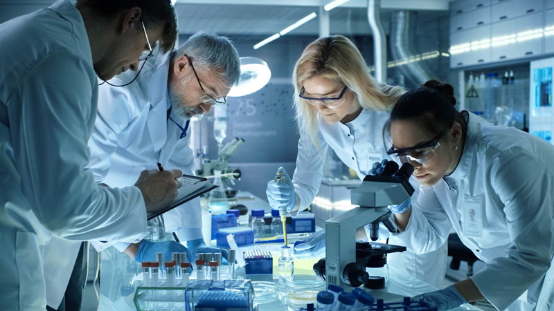 BİLİM İNSANI MI, BİLİM ADAMI MI? TARTIŞMANIN ÖTESİNDE BİR İNCELEME