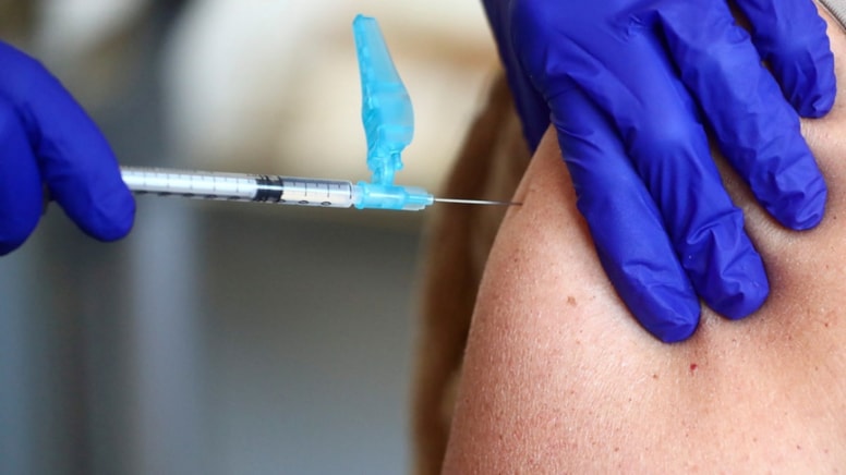 217 kez Covid aşısı oldu