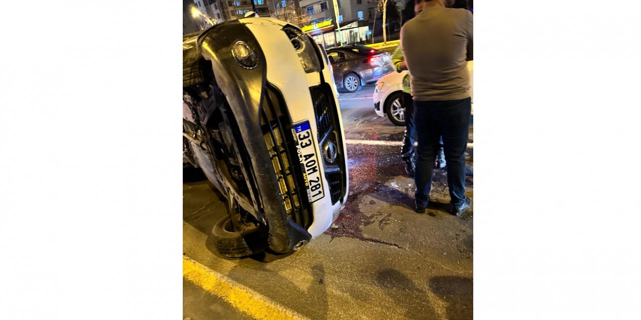 VİDEO - Diyarbakır’da kontrolden çıkan araç takla attı