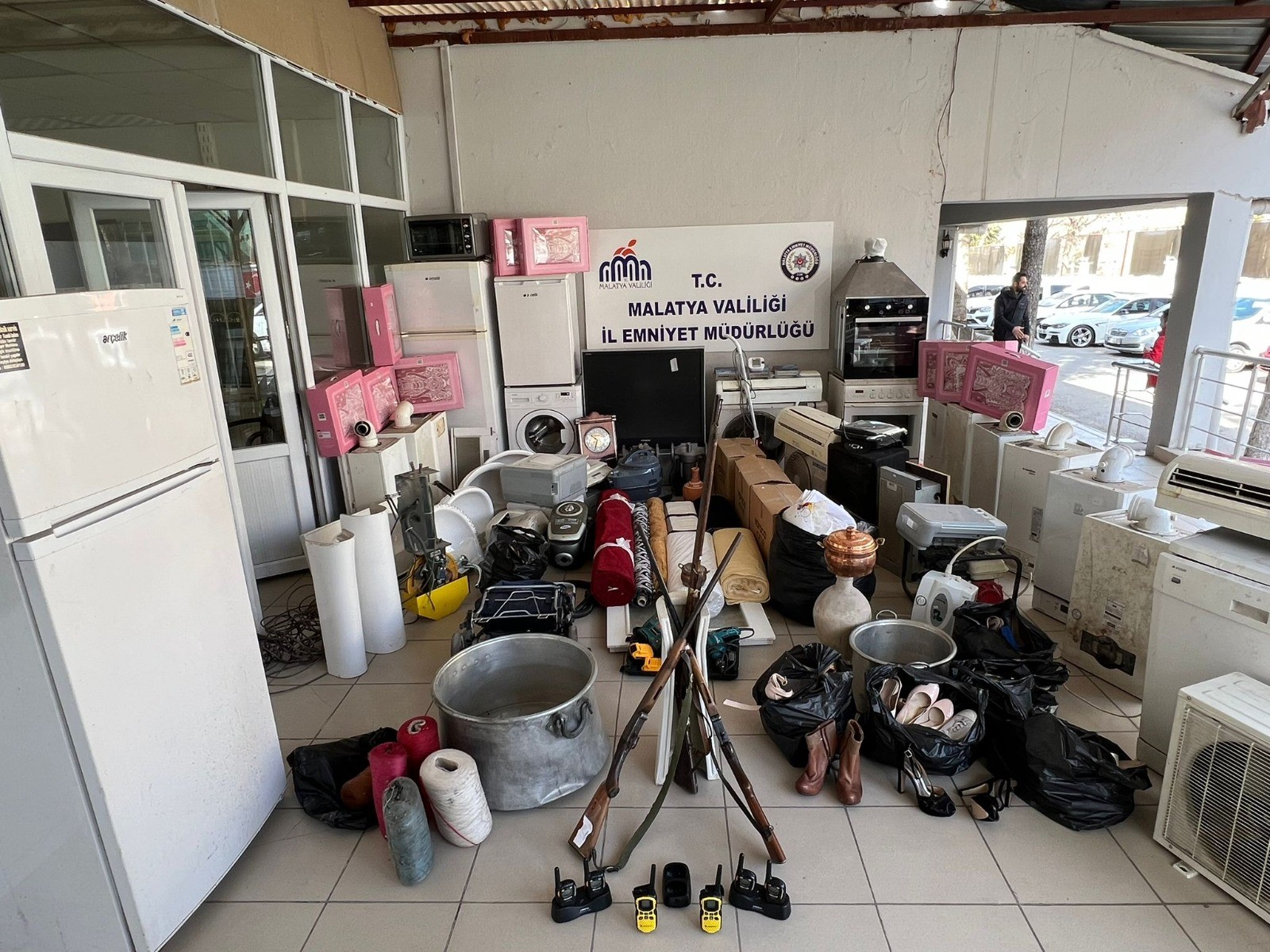 Hırsızlık çetesi çökertildi