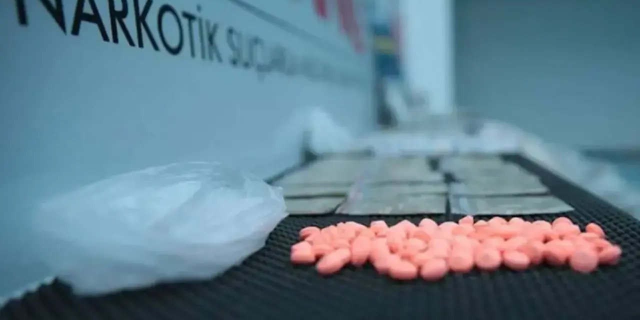 AK Parti'li adayın çay bahçesi uyuşturucu nedeniyle mühürlenmiş