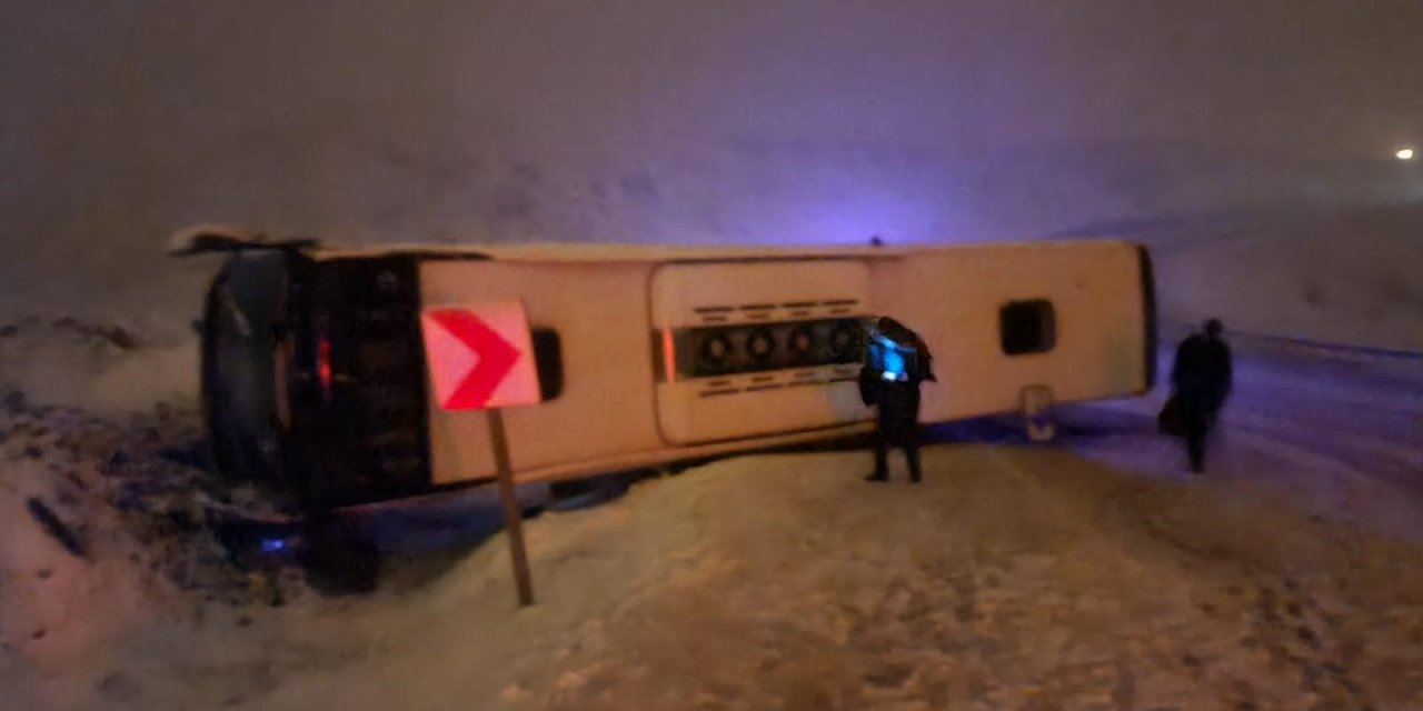 Otobüs kazasında yaralı sayısı 21'e yükseldi