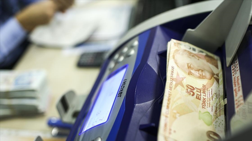 Yaşlı ve engelli aylıkları hesaplara yatırıldı