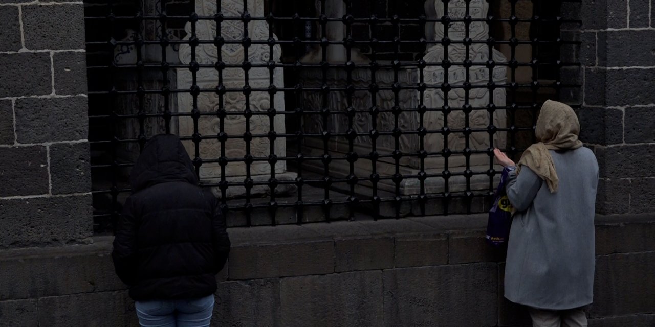 VİDEO - Diyarbakır’daki Kutsal mekanlarda Ramazan yoğunluğu!