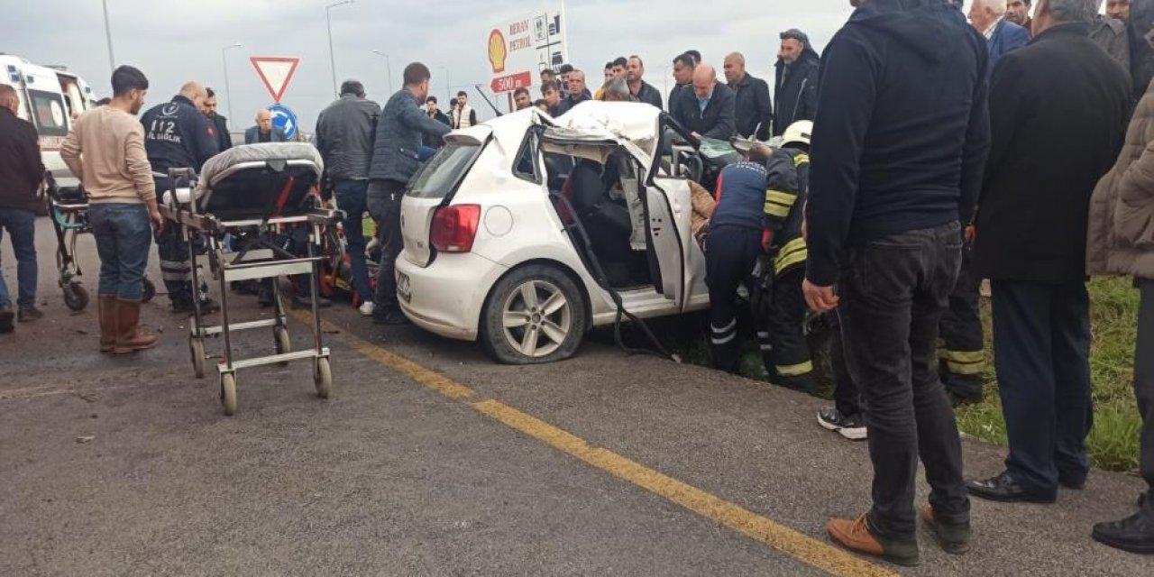 Diyarbakır’da kontrolden çıkan otomobil takla attı: 2 yaralı