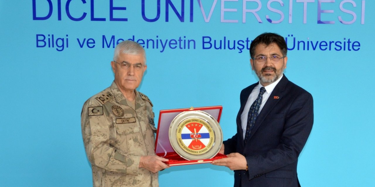Jandarma Genel Komutanı Orgeneral Çetin, DÜ Rektörü Karakoç'u ziyaret etti