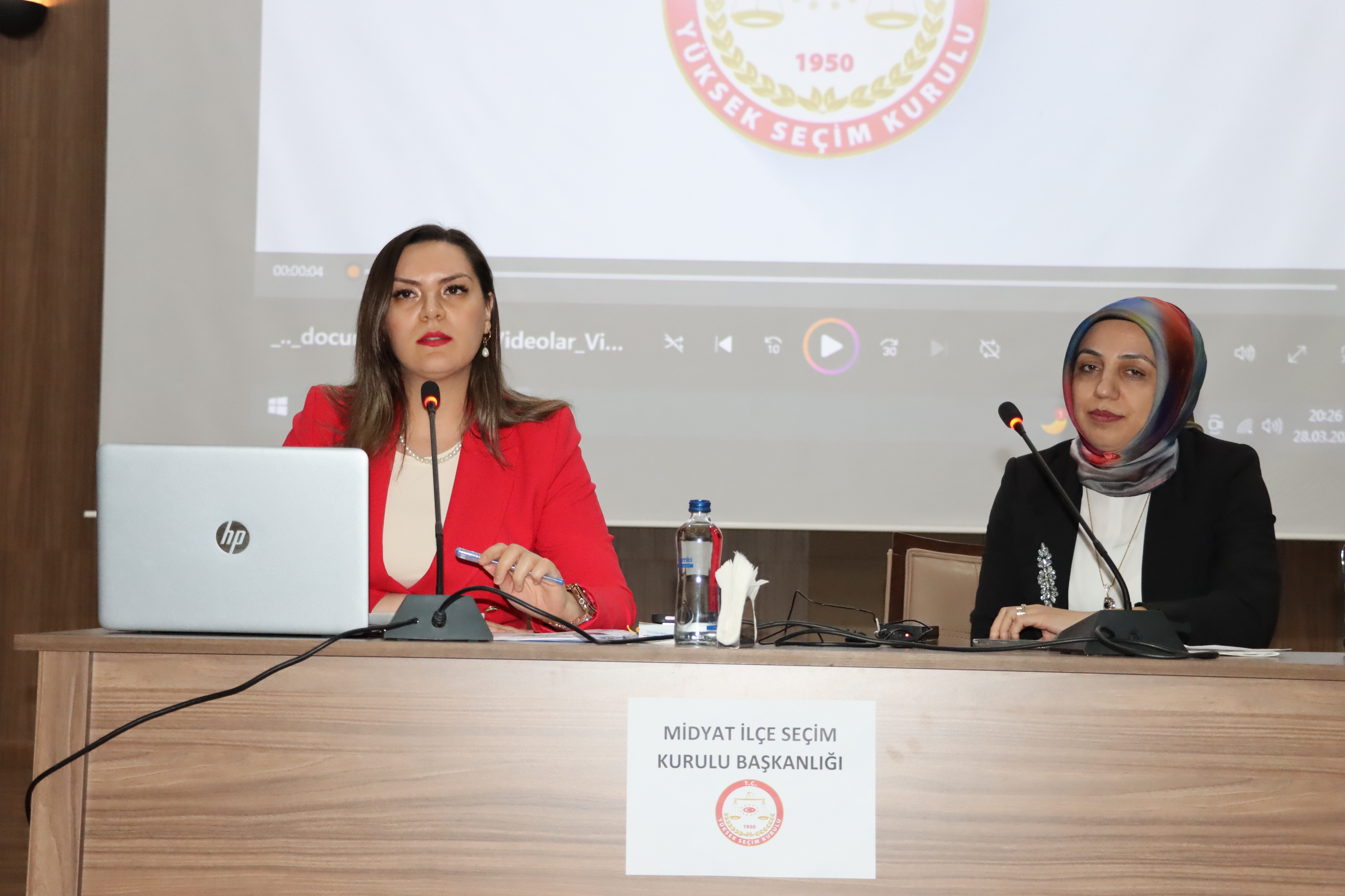 Midyat'ta sandık kurulu başkanlarına eğitim