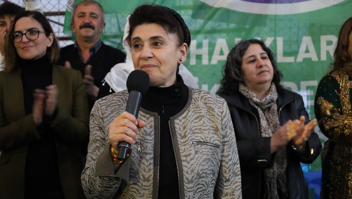 Zana muhalefete seslendi: Bir kere de siz Kürtlere oy verin!