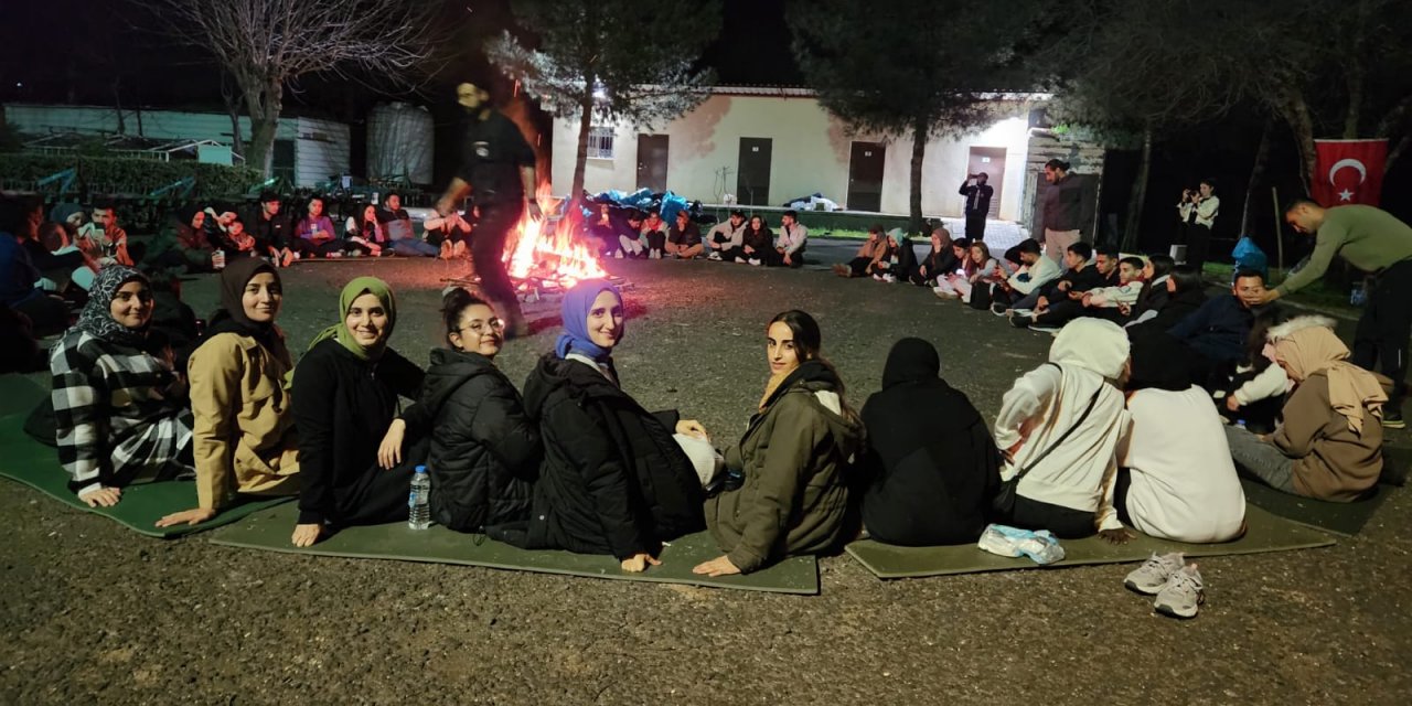 VİDEO - Öğrenciler, Dicle Üniversitesi’nde kamp kurdu