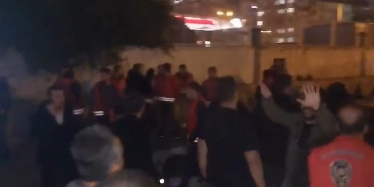 VİDEO - Diyarbakır’da seçim kutlamasına polis müdahalesi