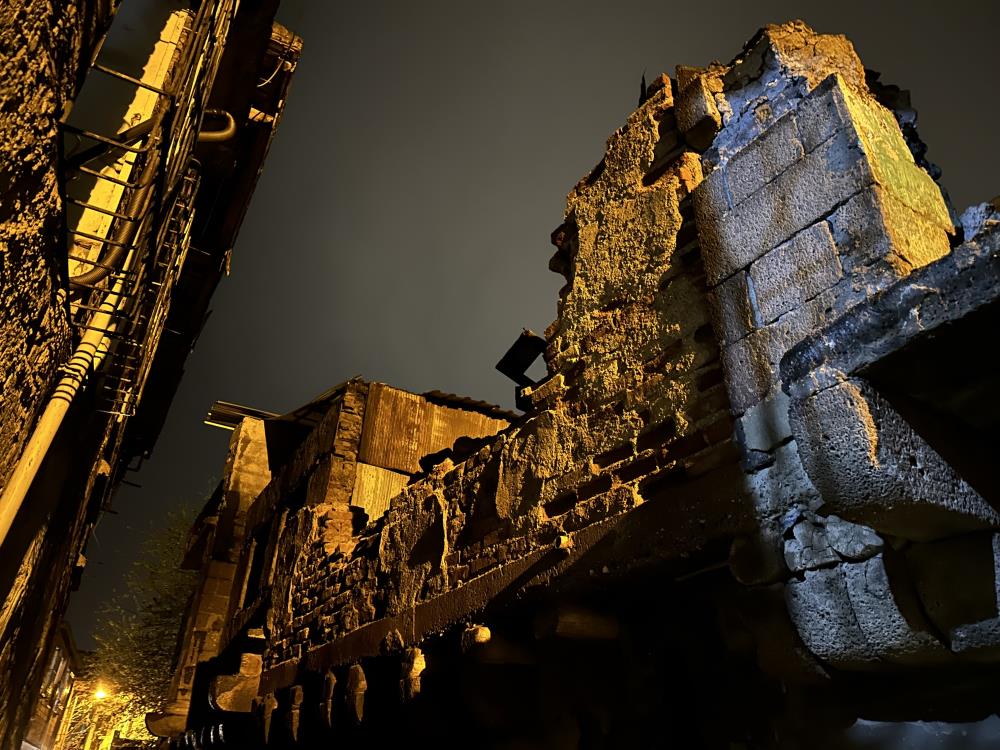 Diyarbakır’da metruk ev çöktü