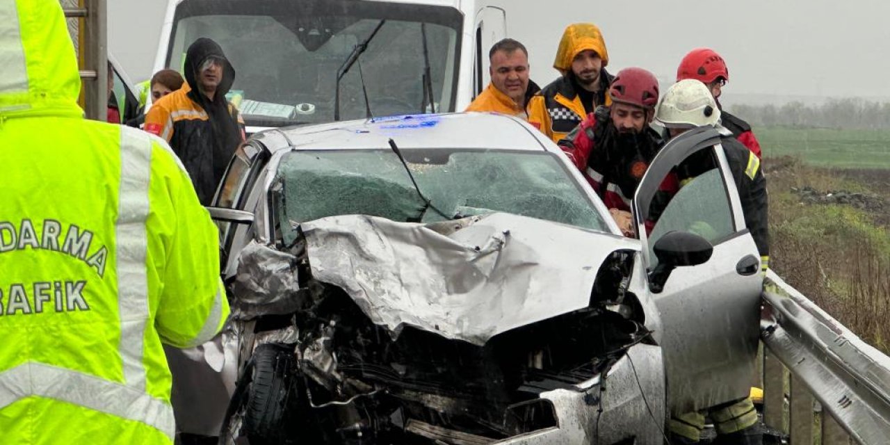 VİDEO - Diyarbakır’da feci kaza: 3 ölü, 2’si ağır 5 yaralı