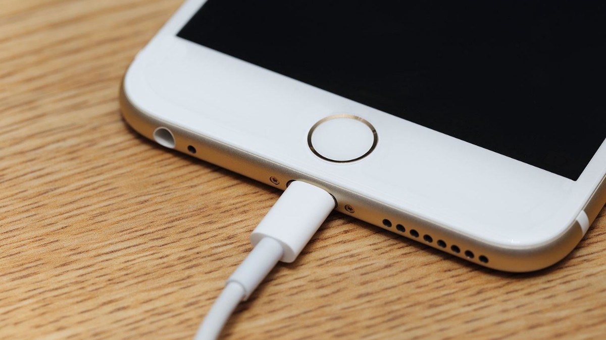 Şarj sorununa son: Kablosuz enerji transferiyle prizlere veda edin!