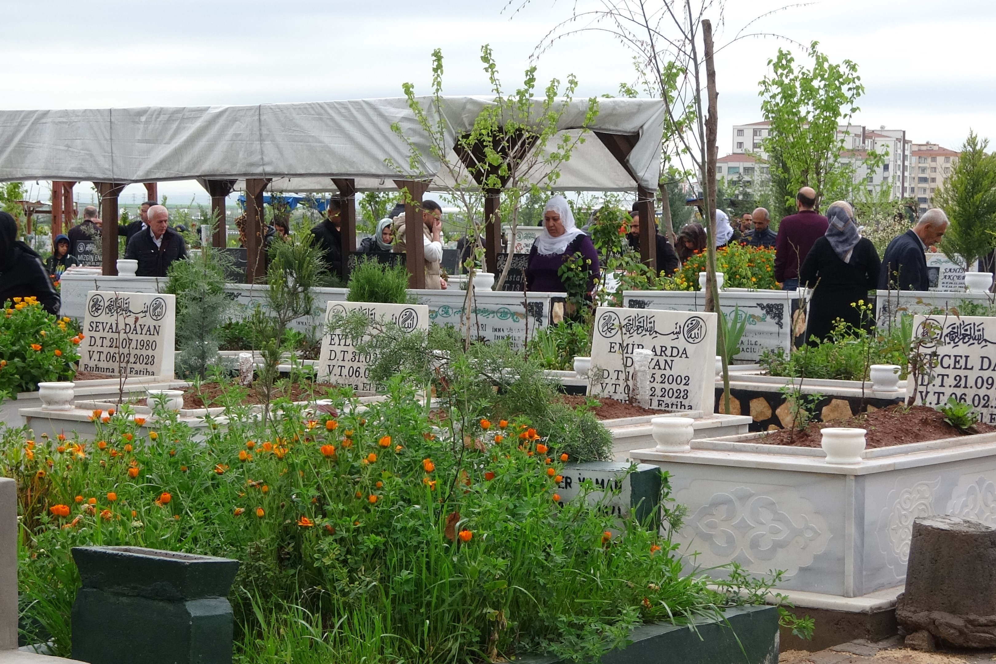 Diyarbakır'da hüzünlü bayram ziyareti
