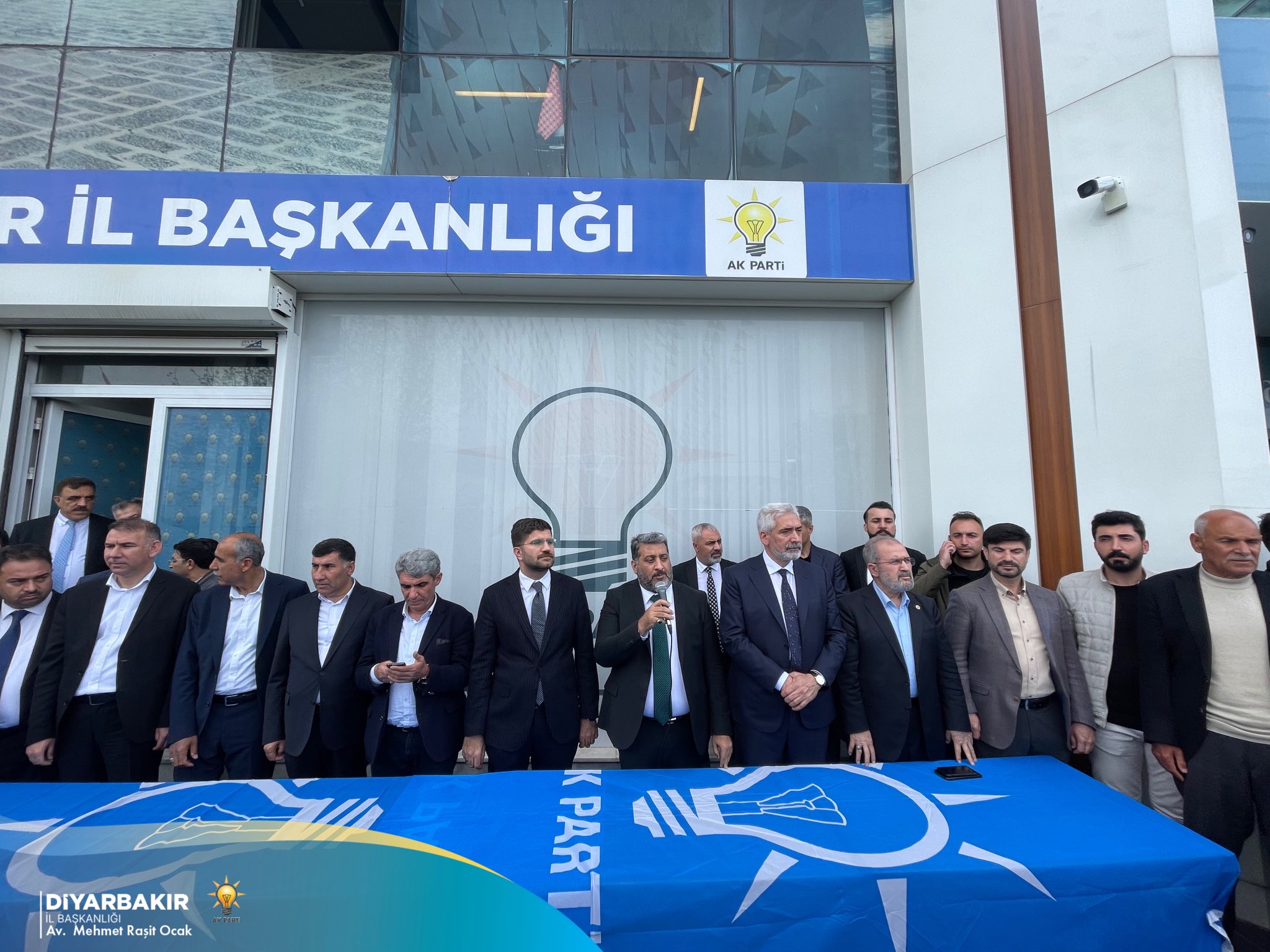 AK Parti'de bayramlaşma yapıldı