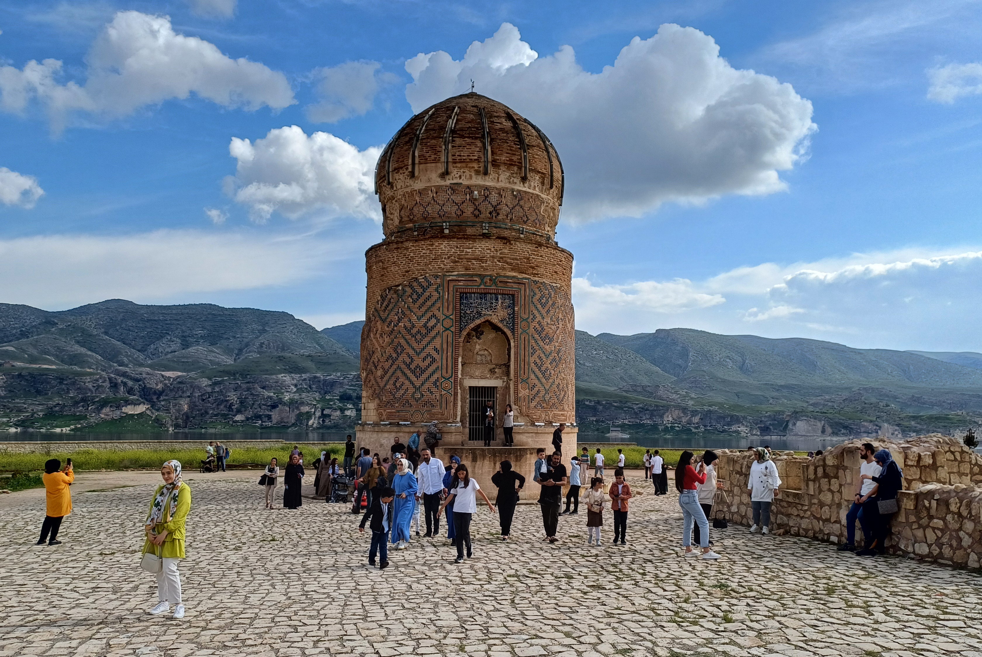 Hasankeyf'te bayram yoğunluğu