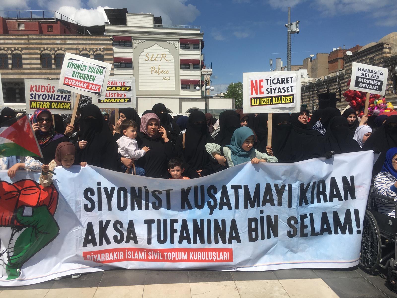 Diyarbakır'da ölen Gazze'liler için gıyabi cenaze namazı kılındı...