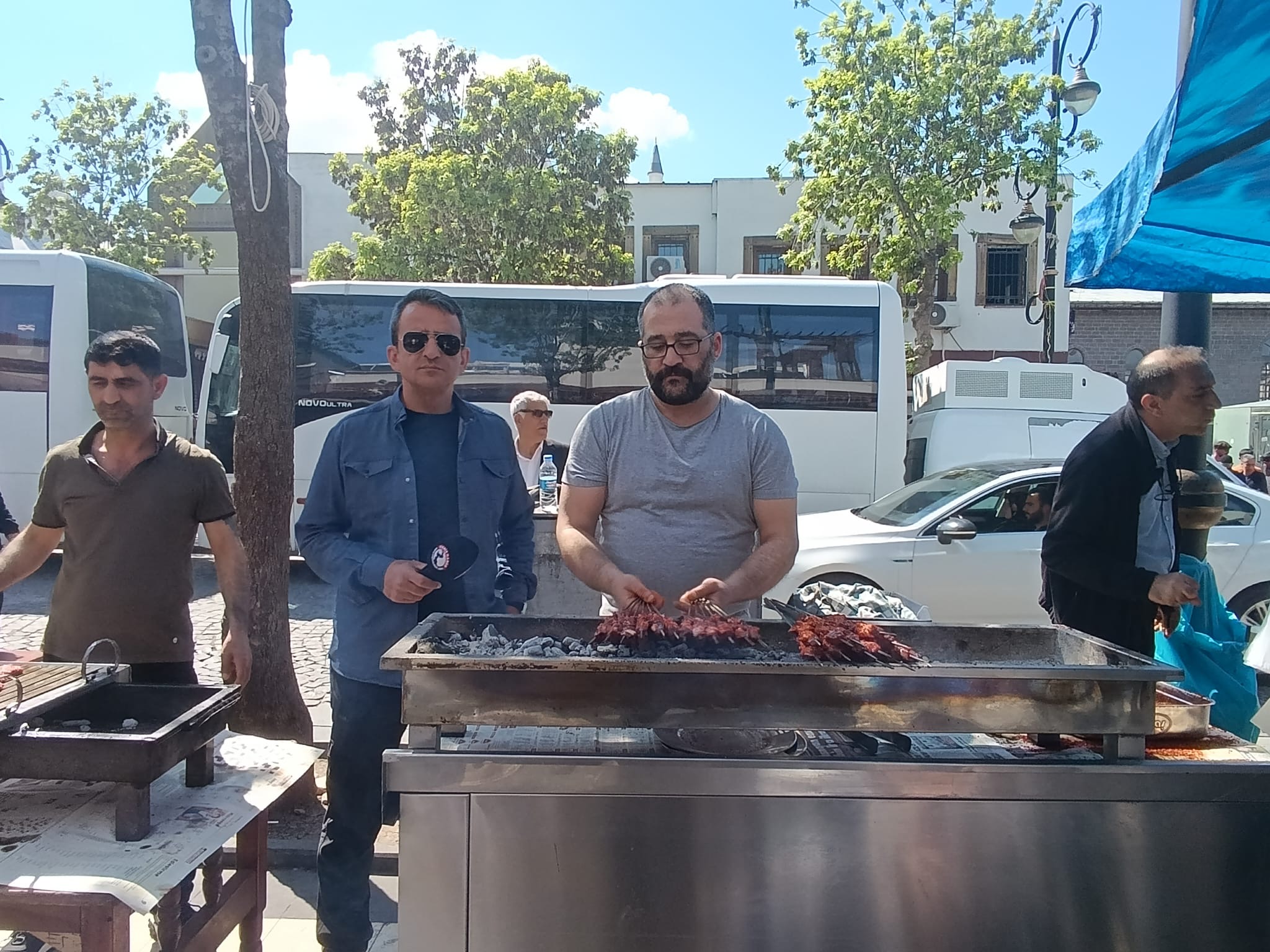 Bayram, ciğerci esnafına yaradı