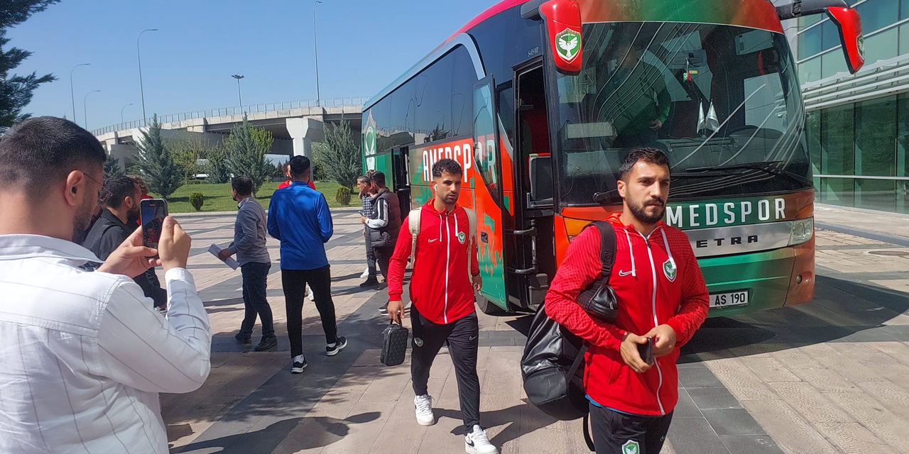 VİDEO - Amedspor, özel uçakla Kastamonu’ya hareket etti