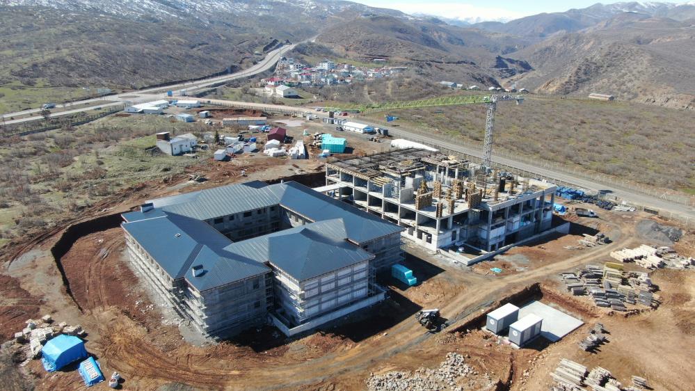 “Aynı anda 102 kişiye diş tedavisi uygulanabilecek”