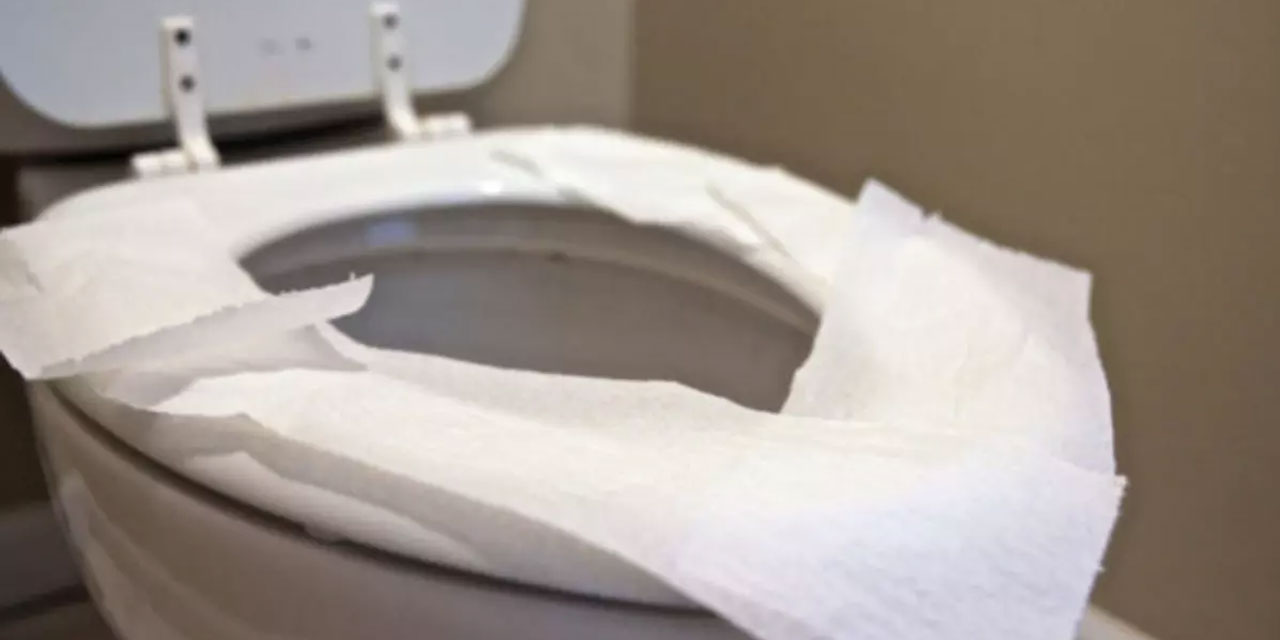 Tuvaletlerde Yaptığınız Bu Sıradan Hareket, Sağlığınızı Tehlikeye Atıyor Olabilir!