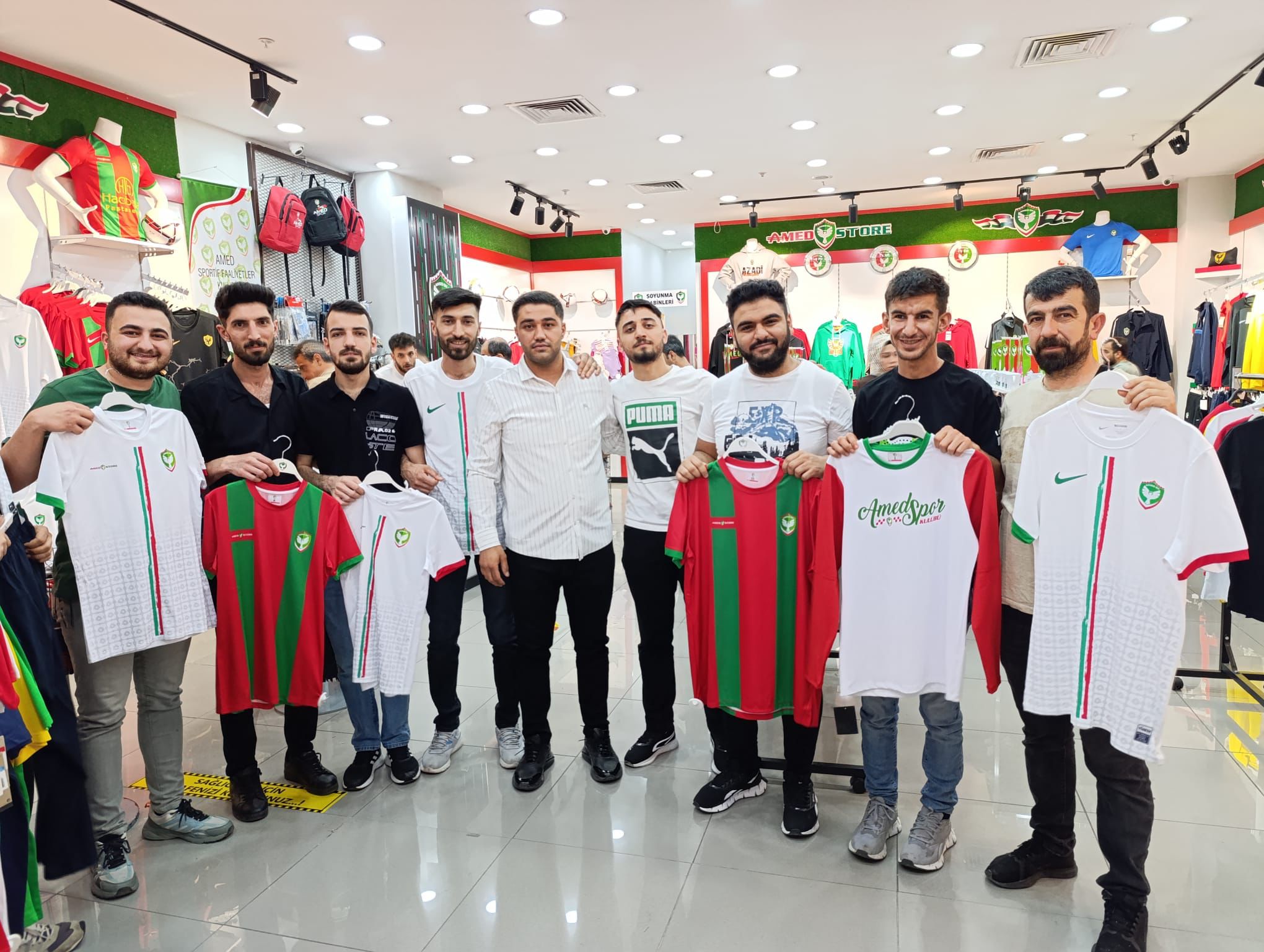 Amedspor’a iş insanı desteği sürüyor