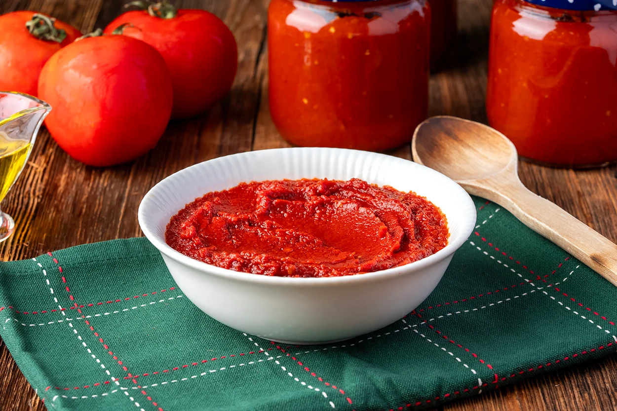 Evde Salça Yaparken Bu Tekniği Kullananların Gözleri Açıldı! İşte Küf Sorununu Sonsuza Dek Unutturan Sırlı Formül!