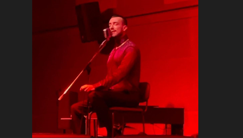 Van Hilton’da Cem Adrian konseri