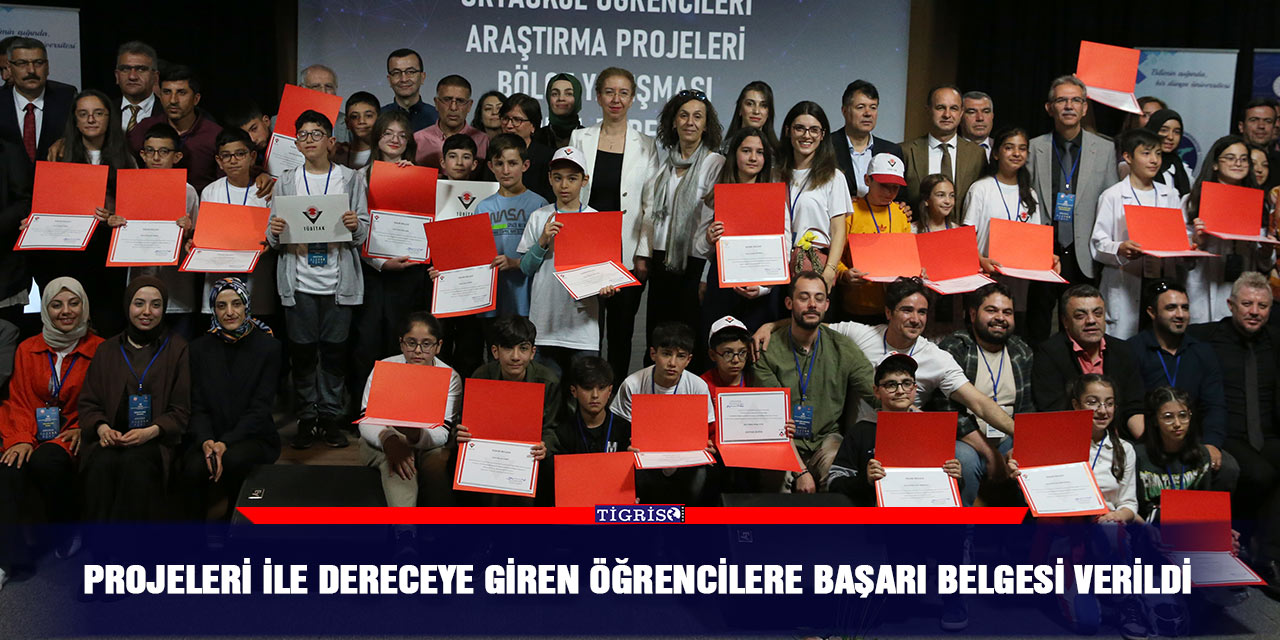 Projeleri ile dereceye giren öğrencilere başarı belgesi verildi