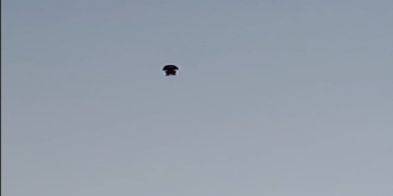 Gökyüzünde insanı andıran bir cisim görüntülendi