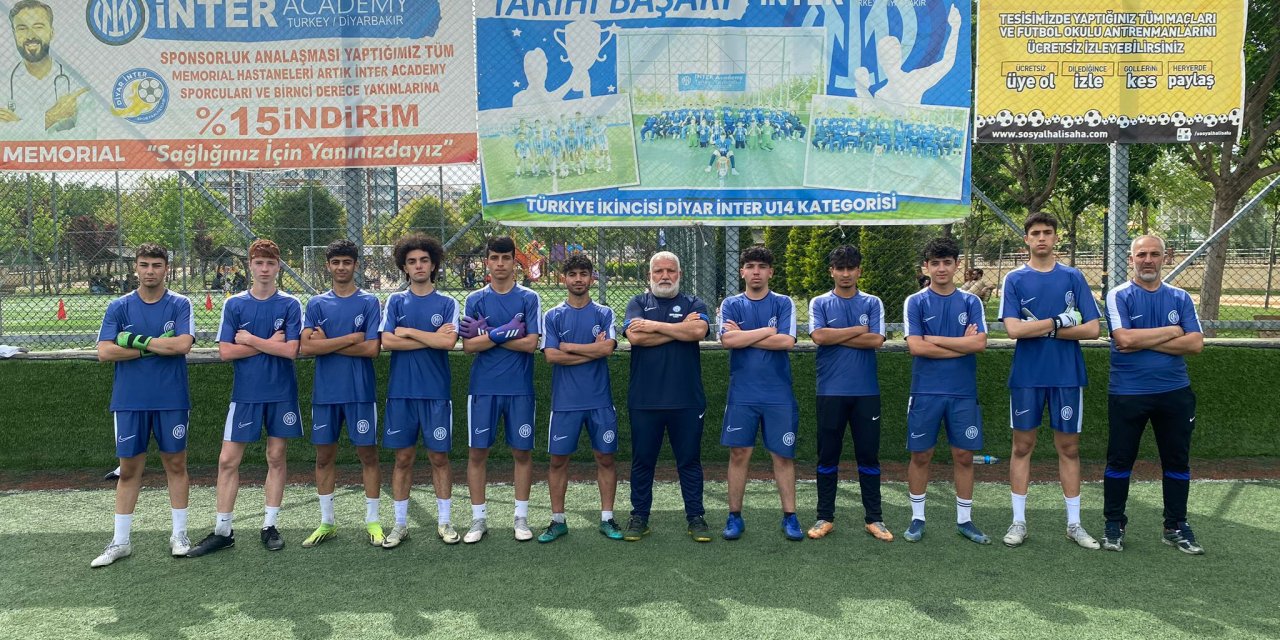 GENÇ FUTBOLCULAR, FUTBOLCU YETİŞTİRECEK