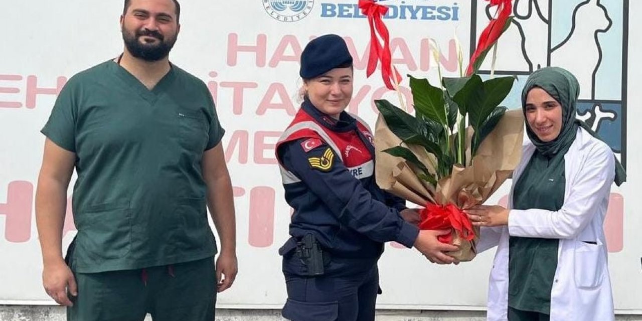 Jandarma ekiplerinden anlamlı kutlama