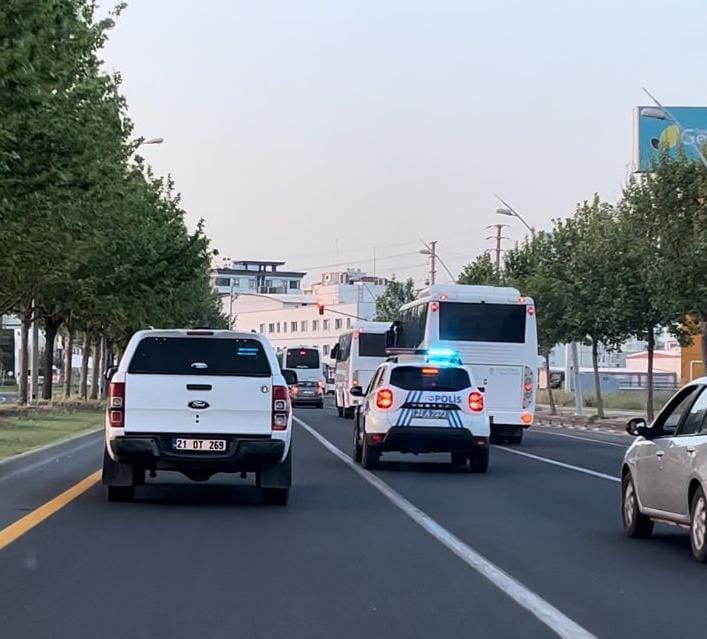 Bursaspor, Diyarbakır’a büyük güvenlik önlemleri altında geldi